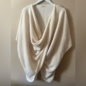 Francesca Stylish cream/whire Drape poncho top unique avant-garde boho chic o/s